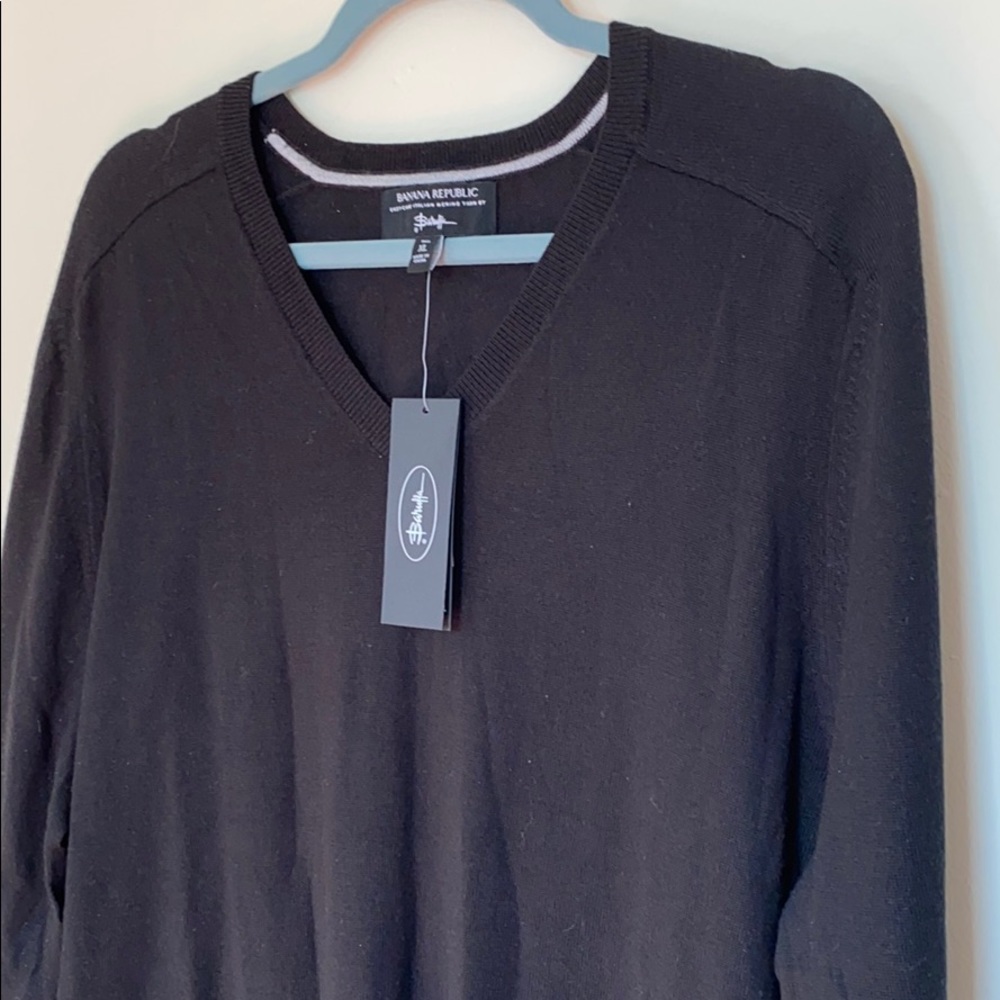 Banana Republic baruffa black v neck sweater  XL T